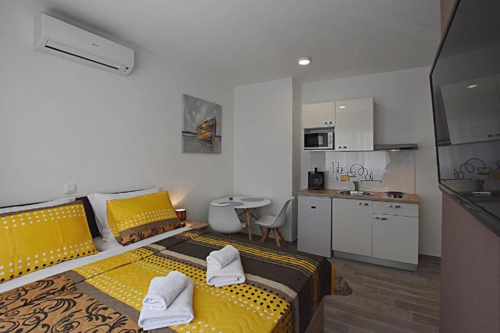 Roko & Borna Free Public Parking Apartment *