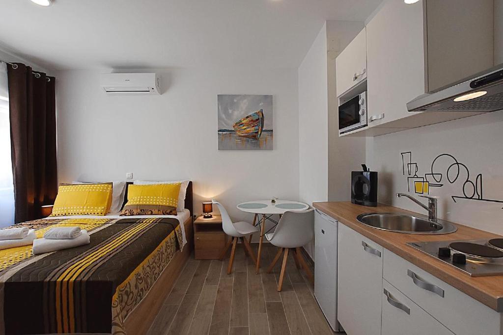 Apartment Roko & Borna Free Public Parking *
