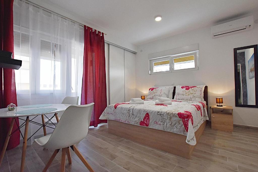 Roko & Borna Free Public Parking Apartment *