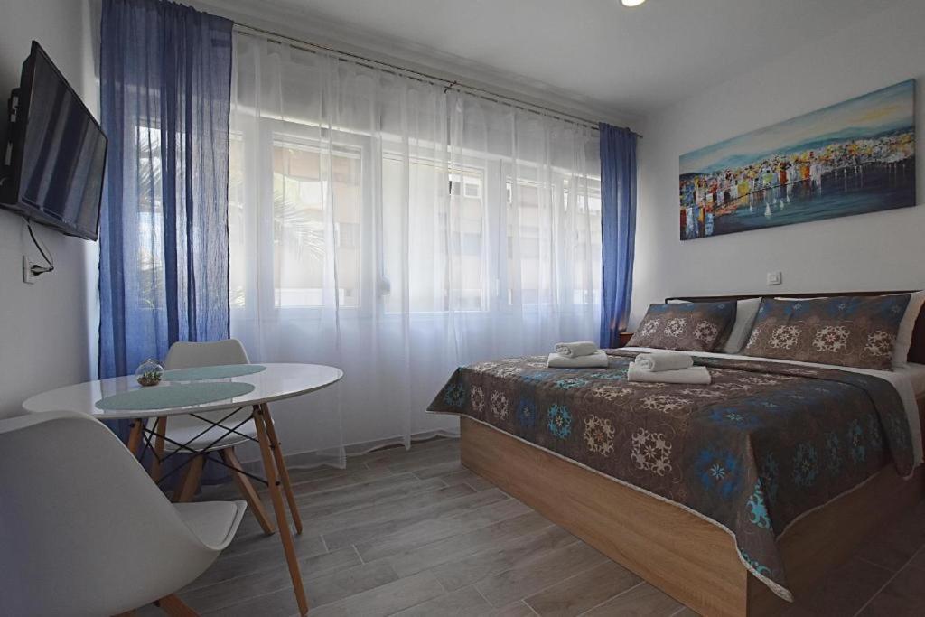 Roko & Borna Free Public Parking Apartment Zadar